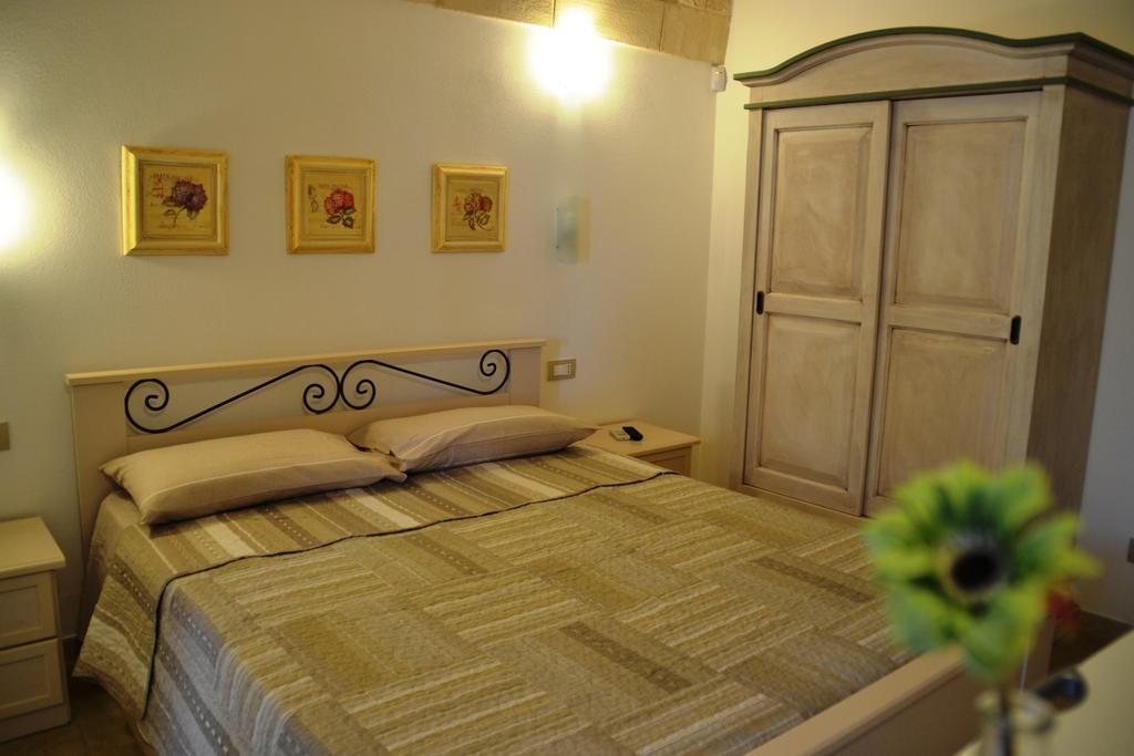 Residence Spadalunga San Michele Salentino Værelse billede